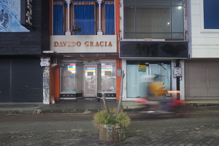 Empty streets / Anton Muhajir